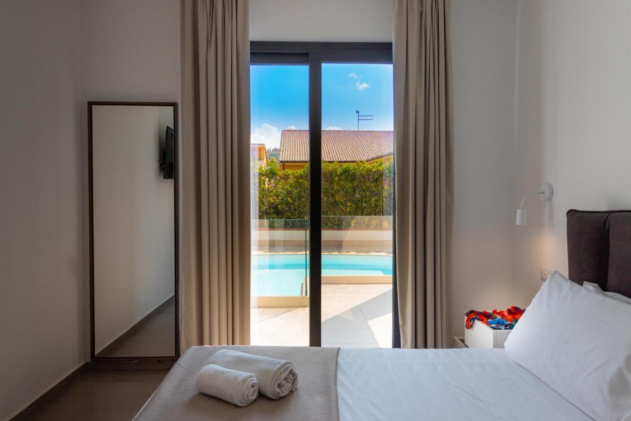Gelso Bianco Boutique Apartments Campofelice Di Roccella Exteriör bild